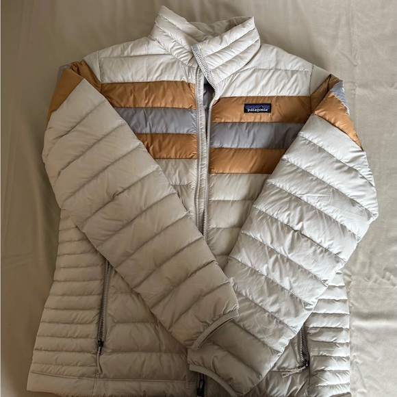 Patagonia Down Women’s Jacket - Picture 2 of 4